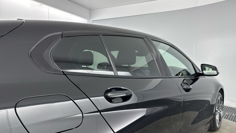 BMW 1 Series 118i M Sport 5dr Step Auto Petrol Hatchback